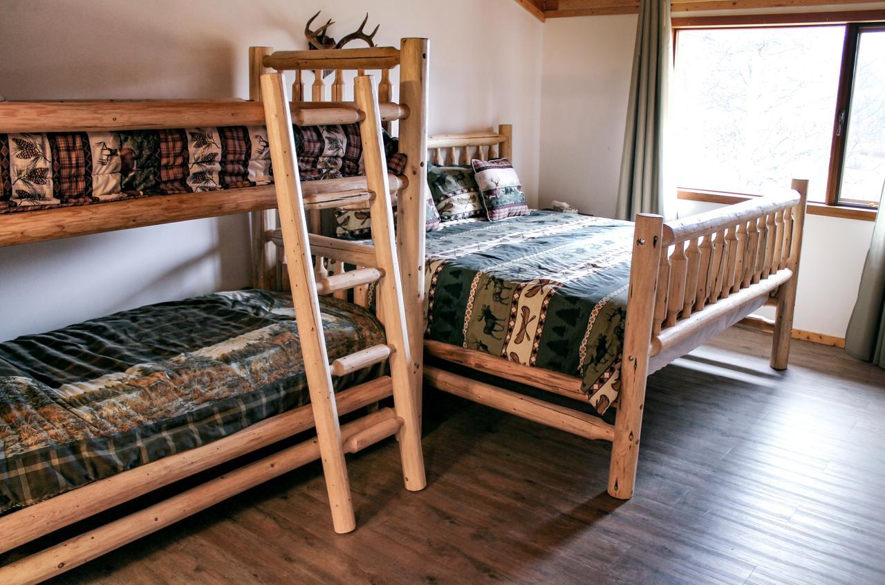 Rock Lake Lodge Rock Lake Lodge Provincial Park Buitenkant foto